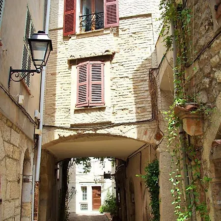 Appartement Vvf Villages Les Eucalyptus à Les Pins *